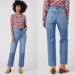 NWT Wrangler Wild‎ West 603 High Rise Straight Jeans Ripped Knees Size 28